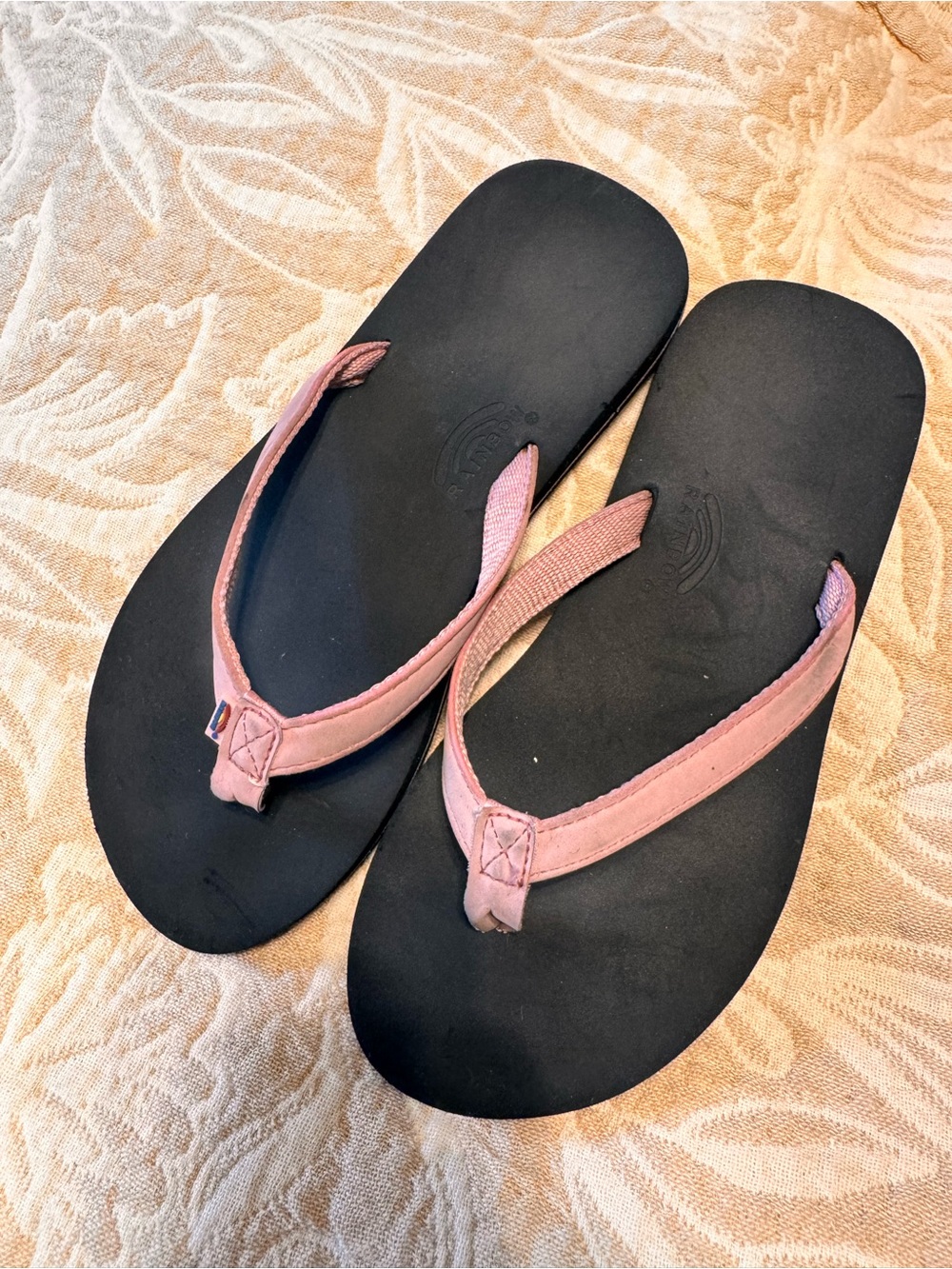 Rainbow Flip Flops Girls Size 4/5 | Pink Straps | Classic Black Sole